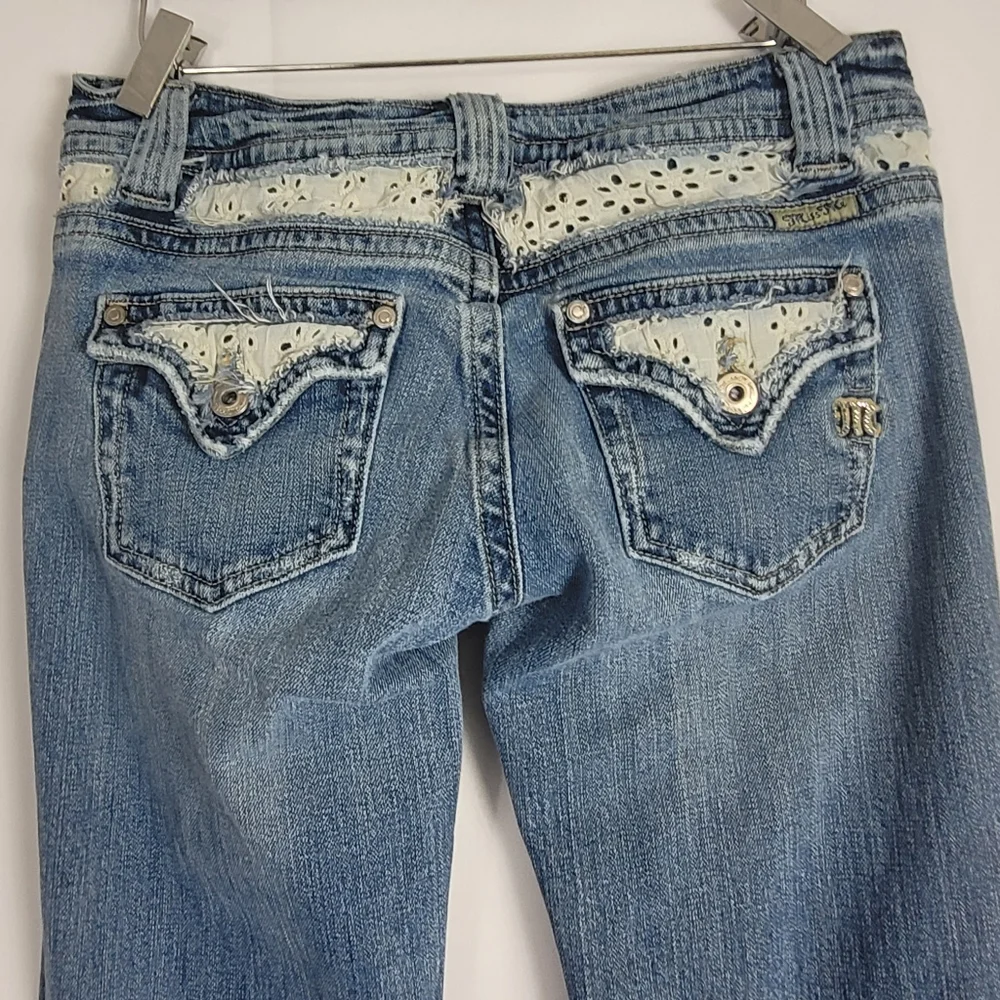 Miss Me Rare Hard To Find *White Eyelet Bootcut Jeans Size 27